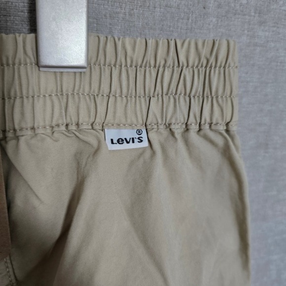 NWT Levi's Women's Baggy Parachute Pants White Pepper Tan XL - Picture 10 of 15